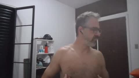 Big Uncle Jungle online show from October 18, 2025, 4:04 am