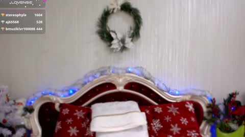 Monica  online show from December 16, 2024, 1:11 pm
