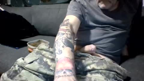 Snapshot of ragingzef69 chatting on July 8, 2026, 1:59 pm Bigthickdickinvic online show from July 8, 2026, 1:59 pm