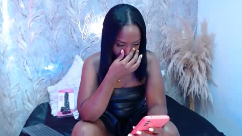 raichellcooper1 online show from December 18, 2025, 7:09 pm