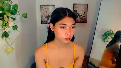 raindrizzle1706 online show from December 22, 2025, 5:26 am