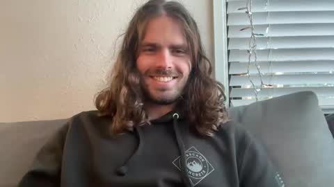 Alex online show from November 7, 2025, 7:58 pm