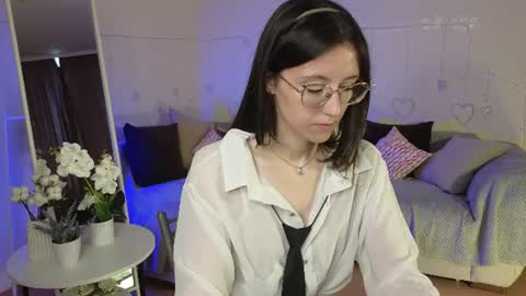 rainybella online show from June 24, 2026, 7:07 am