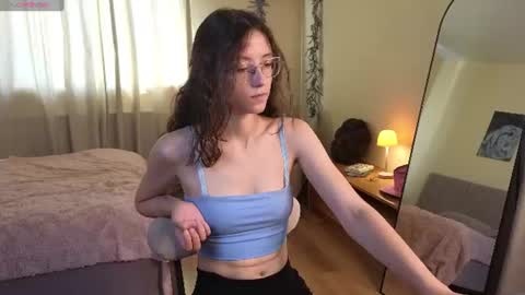 rainybella online show from July 23, 2026, 7:06 am