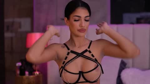 Raisa online show from November 11, 2025, 4:51 pm