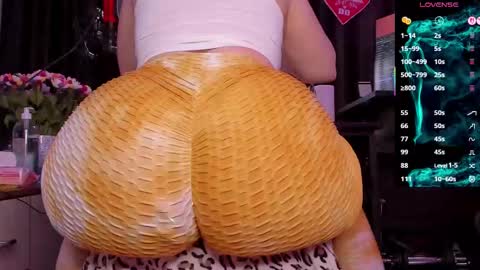 Laura online show from November 6, 2025, 3:51 am