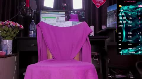 Laura online show from January 9, 2026, 3:42 am