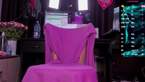 Laura online show from January 11, 2026, 3:33 am