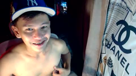 ralfhuge24 online show from June 19, 2026, 2:54 pm