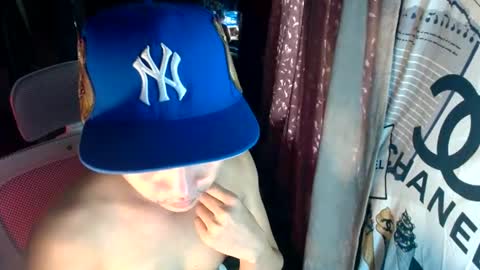 ralfhuge24 online show from June 21, 2026, 6:49 am