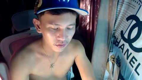 ralfhuge24 online show from June 22, 2026, 12:02 am