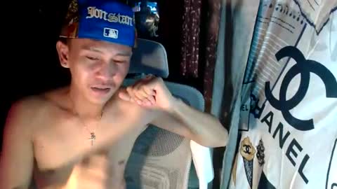 ralfhuge24 online show from June 25, 2026, 11:31 pm