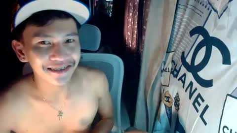 ralfhuge24 online show from June 26, 2026, 11:31 pm