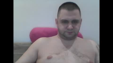 Snapshot of ramon0688 chatting on February 19, 2025, 10:09 pm Ramon online show from February 19, 2025, 10:09 pm