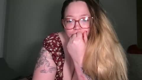 Randii online show from May 6, 2026, 3:24 am
