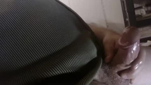 Snapshot of randomdaddy1 chatting on January 5, 2025, 6:35 am Im your daddy online show from January 5, 2025, 6:35 am