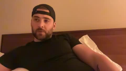 randomdude5950 online show from June 15, 2026, 1:41 am