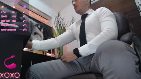 Snapshot of randylukehot chatting on September 25, 2025, 10:19 am randylukehot online show from September 25, 2025, 10:19 am