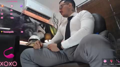 randylukehot online show from November 12, 2025, 7:57 pm