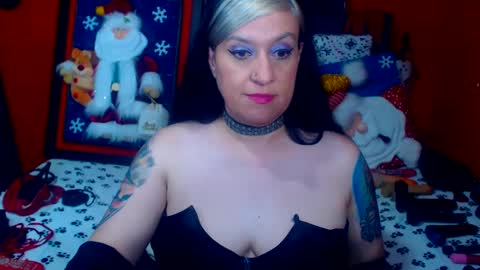 Snapshot of randymaturex01 chatting on December 15, 2024, 8:36 pm Sonia online show from December 15, 2024, 8:36 pm