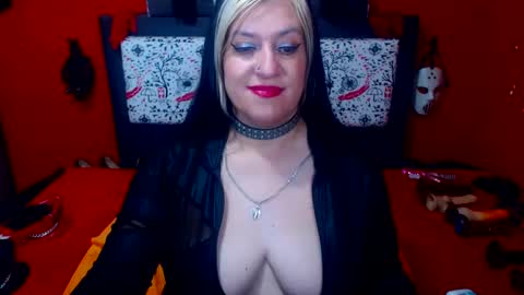 Snapshot of randymaturex01 chatting on February 11, 2025, 2:03 am Sonia online show from February 11, 2025, 2:03 am