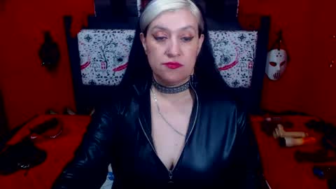 Snapshot of randymaturex01 chatting on February 15, 2025, 10:52 pm Sonia online show from February 15, 2025, 10:52 pm