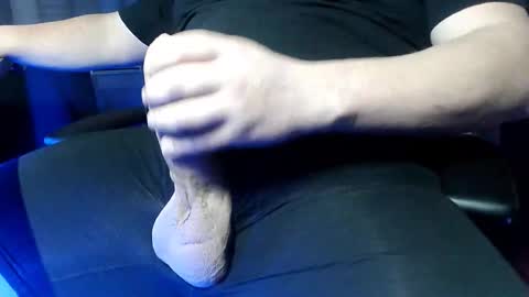 Snapshot of rapaces49 chatting on January 16, 2026, 5:17 pm Raptor online show from January 16, 2026, 5:17 pm