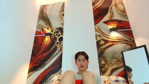 raphael_nyon1 online show from April 30, 2026, 4:19 am