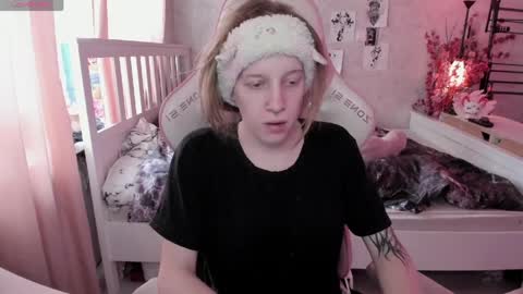 Snapshot of rapunzel_cute chatting on April 6, 2026, 1:12 pm Rapunzel online show from April 6, 2026, 1:12 pm