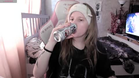 Snapshot of rapunzel_cute chatting on April 20, 2026, 1:36 pm Rapunzel online show from April 20, 2026, 1:36 pm