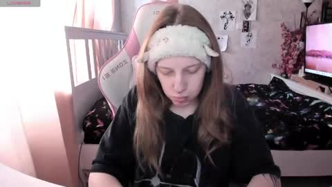 Snapshot of rapunzel_cute chatting on May 1, 2026, 12:10 pm Rapunzel online show from May 1, 2026, 12:10 pm