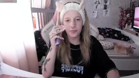 Snapshot of rapunzel_cute chatting on June 7, 2026, 1:15 pm Rapunzel online show from June 7, 2026, 1:15 pm