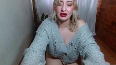 Raquel online show from December 4, 2024, 7:34 pm