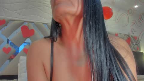 Raquel Moore  online show from February 15, 2025, 8:11 pm