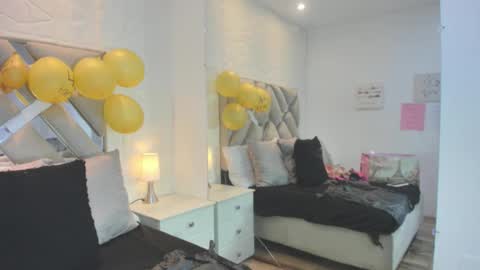 Raquel Moore  online show from January 8, 2026, 3:58 pm