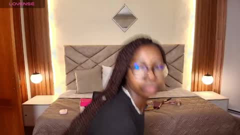 Raquel online show from May 6, 2026, 11:59 am