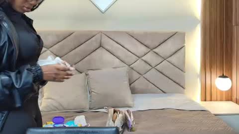 Raquel online show from August 8, 2026, 11:56 am