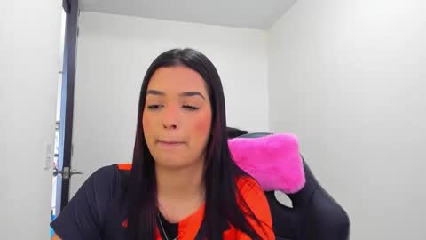 Sasha online show from November 2, 2025, 1:24 pm