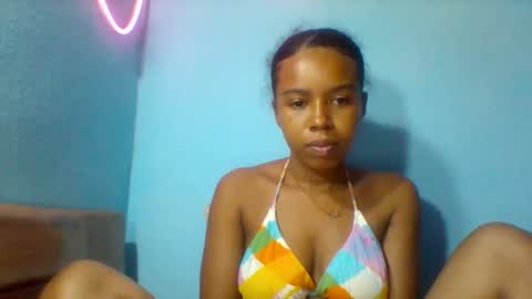 rasoelysca online show from January 18, 2026, 2:43 pm