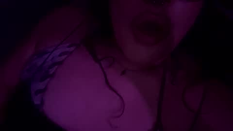 Rattlesnake Bitch 666 online show from June 7, 2026, 5:33 am