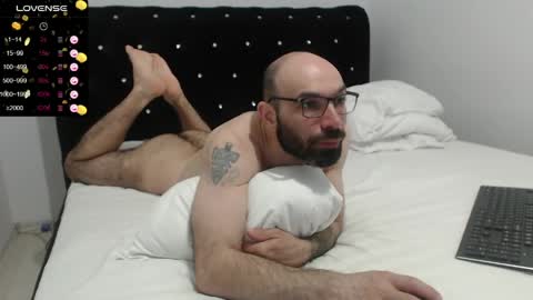 RaulWildBoy27 online show from May 1, 2026, 7:51 pm