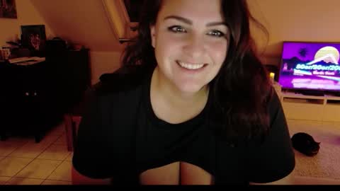 Snapshot of raveenadevi chatting on January 18, 2026, 9:51 pm Raveena online show from January 18, 2026, 9:51 pm