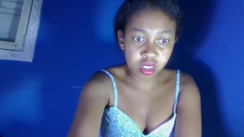 raveloarisoamarieesmera online show from February 13, 2026, 7:10 pm