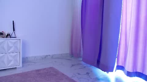 Snapshot of raven_foxxy chatting on June 11, 2026, 6:11 am Raven Foxxy online show from June 11, 2026, 6:11 am