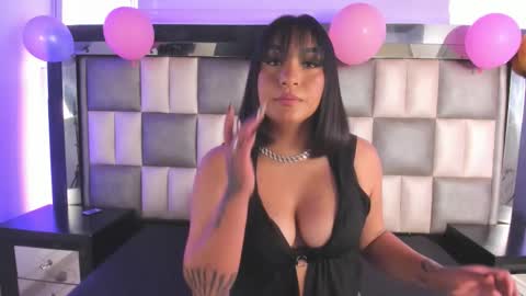 Snapshot of raven_js chatting on November 17, 2025, 7:52 pm raven_js online show from November 17, 2025, 7:52 pm