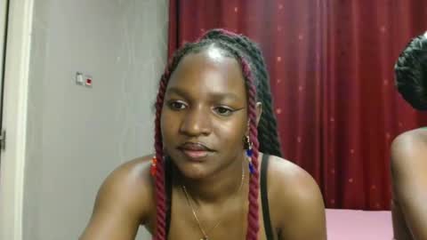 Snapshot of raven_luxe chatting on February 28, 2026, 6:53 pm Raven online show from February 28, 2026, 6:53 pm