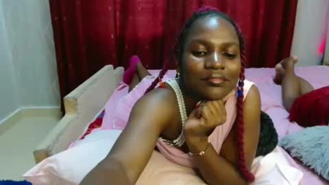 Snapshot of raven_luxe chatting on March 2, 2026, 5:08 am Raven online show from March 2, 2026, 5:08 am