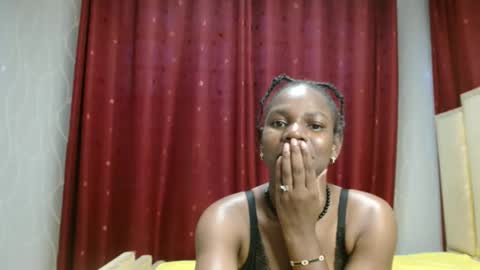 Snapshot of raven_luxe chatting on March 8, 2026, 3:27 pm Raven online show from March 8, 2026, 3:27 pm