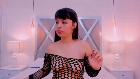 Snapshot of raven_luxx chatting on May 24, 2026, 7:41 pm RAVEN online show from May 24, 2026, 7:41 pm