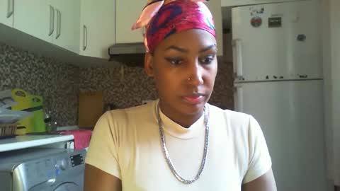 ravenbby online show from April 14, 2026, 7:47 am